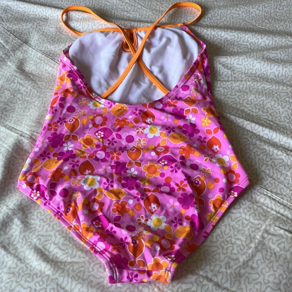 Speedo girls floral swimsuit in size 14